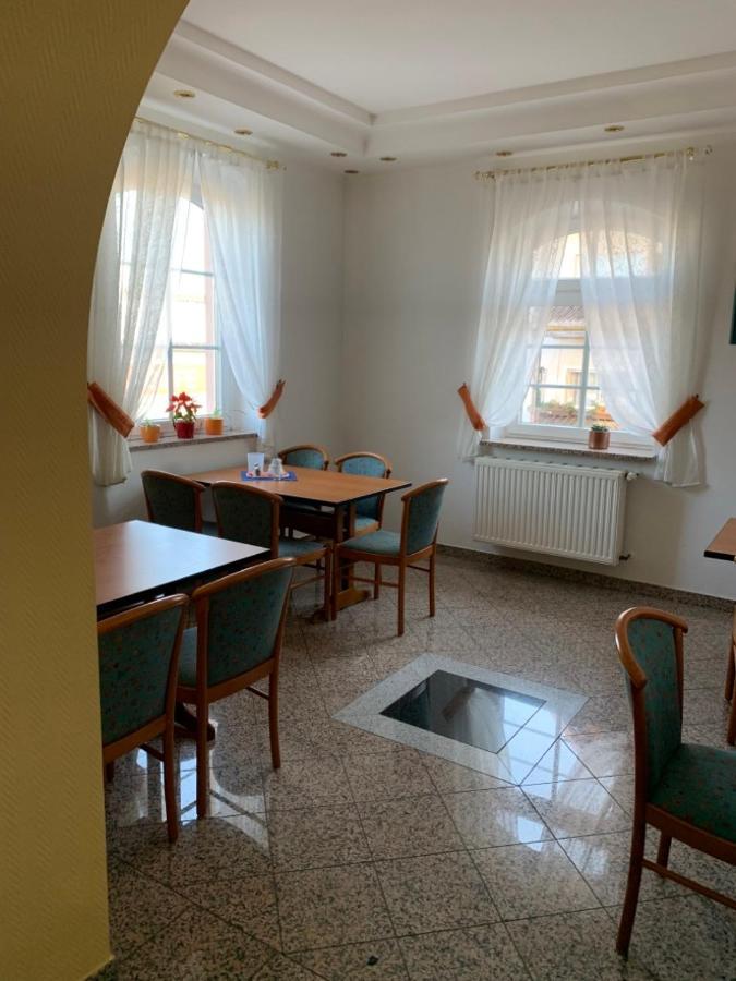 Hotel Garni Eschenbach Hildburghausen Bagian luar foto