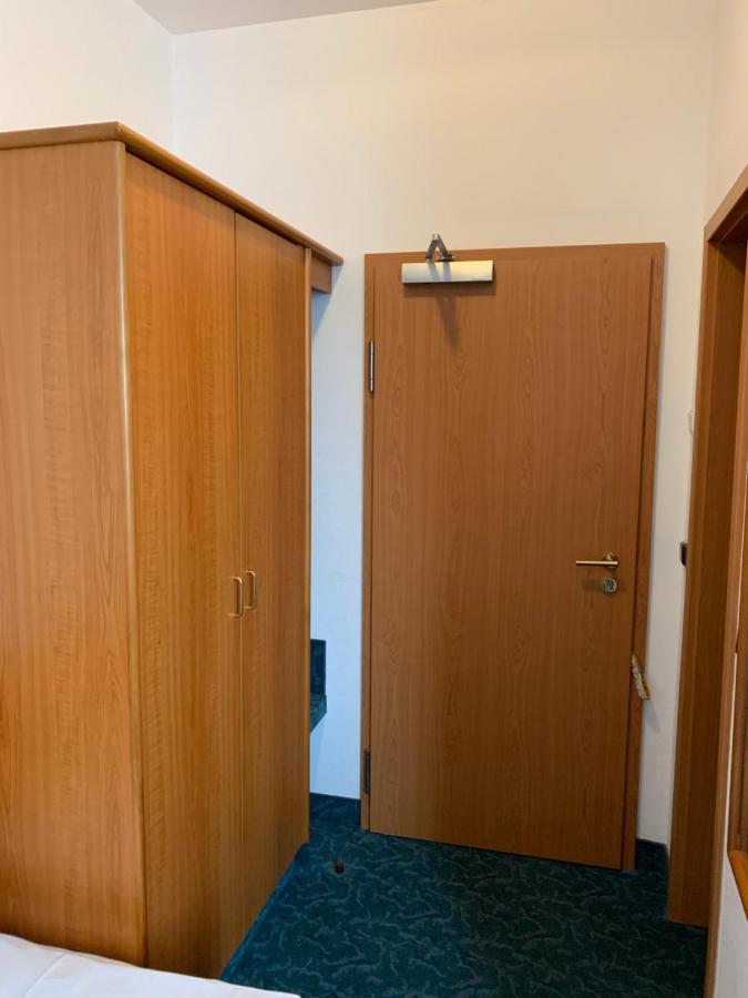 Hotel Garni Eschenbach Hildburghausen Bagian luar foto